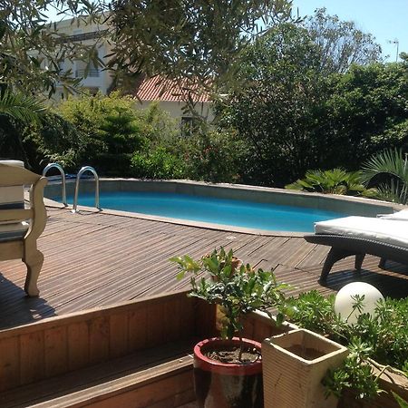 A L'Ombre Du Cedre Hotel Hyeres Bagian luar foto