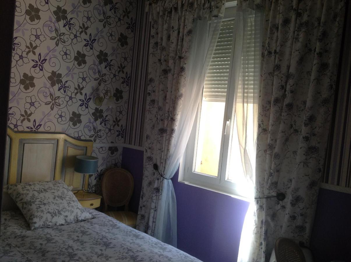 A L'Ombre Du Cedre Hotel Hyeres Bagian luar foto