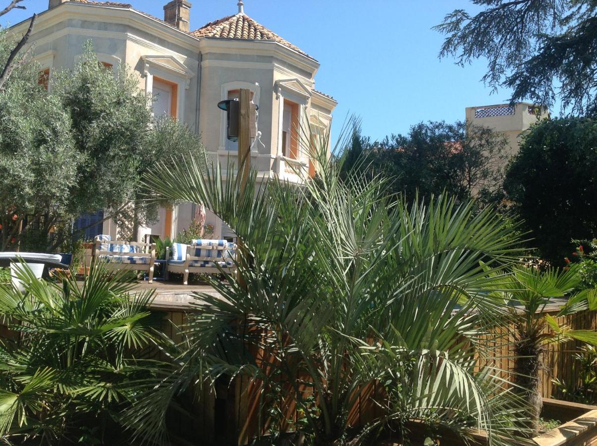 A L'Ombre Du Cedre Hotel Hyeres Bagian luar foto