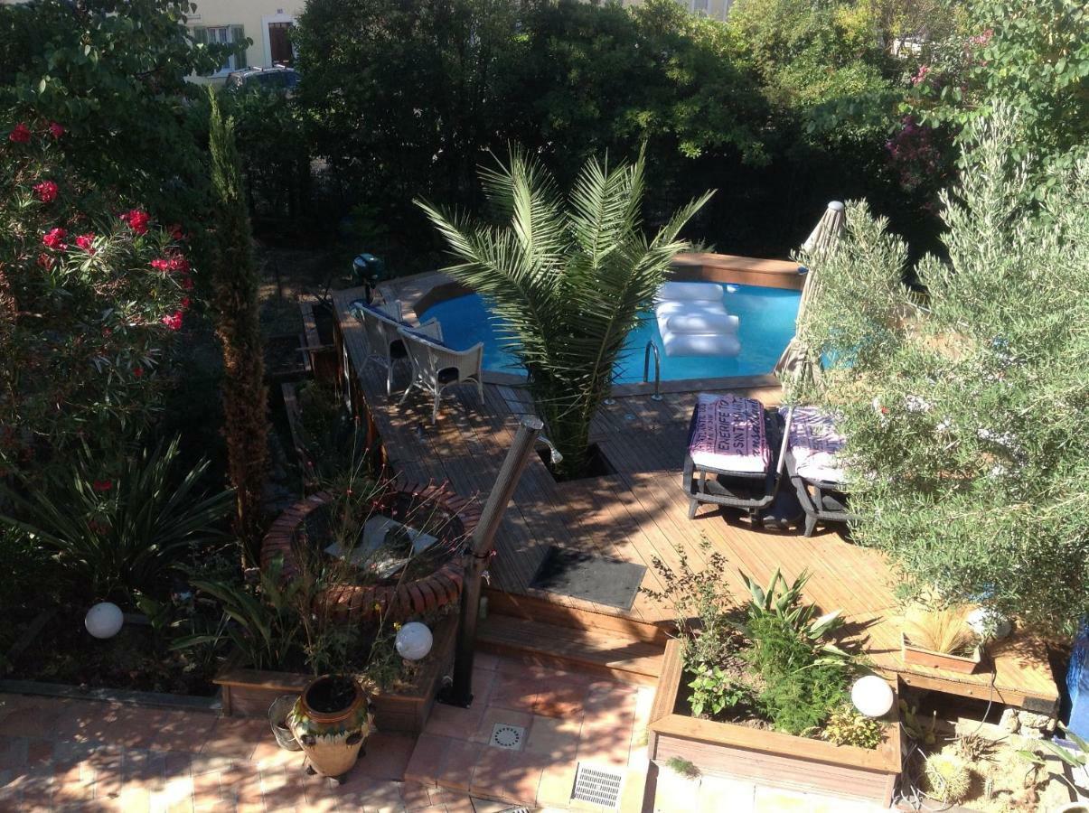 A L'Ombre Du Cedre Hotel Hyeres Bagian luar foto