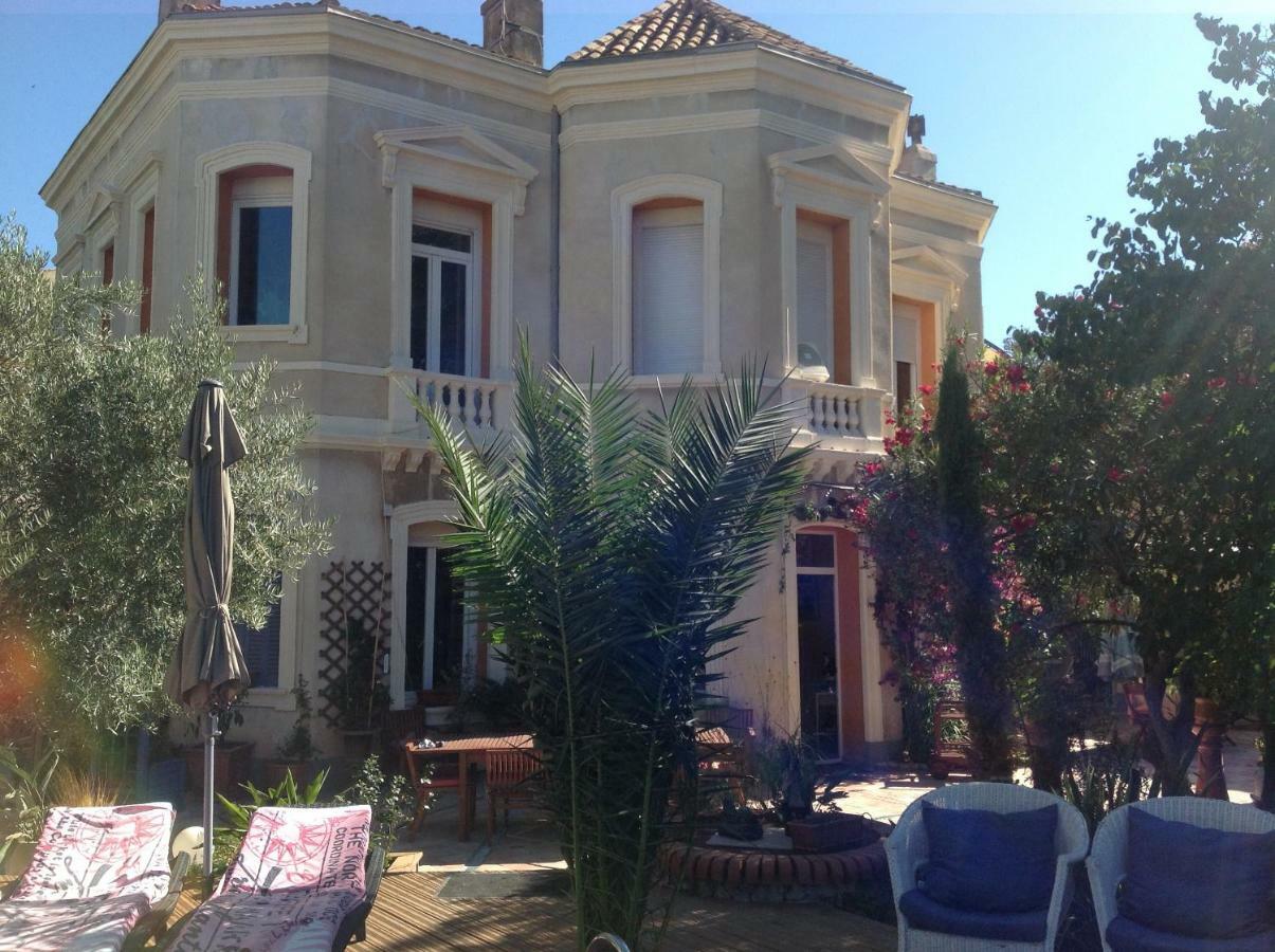 A L'Ombre Du Cedre Hotel Hyeres Bagian luar foto